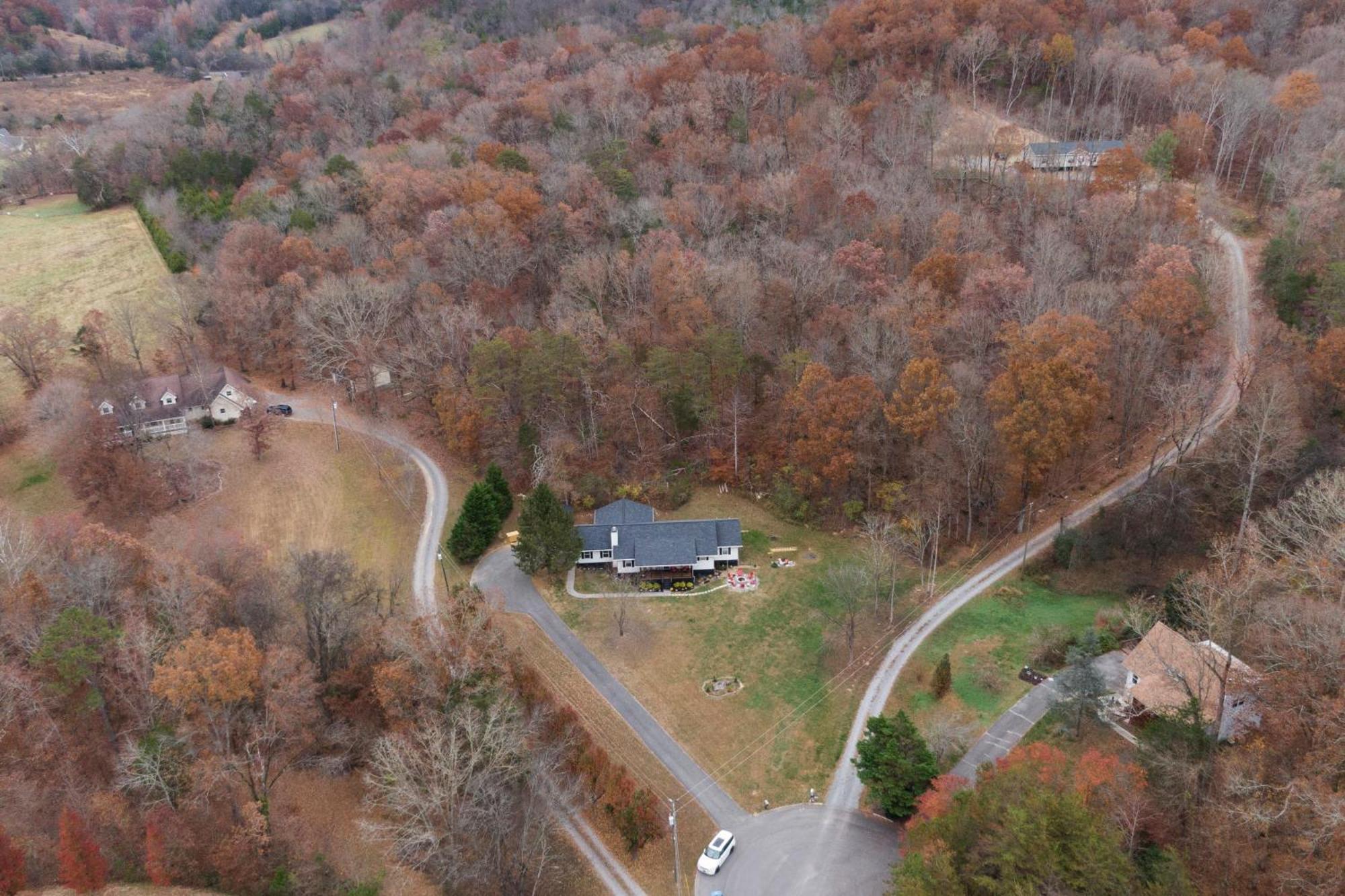 Entertainment Galore! Luxurious Property, Spectacular & Peaceful Setting, Great Location, Close To Major Attractions!! Pigeon Forge Exterior photo